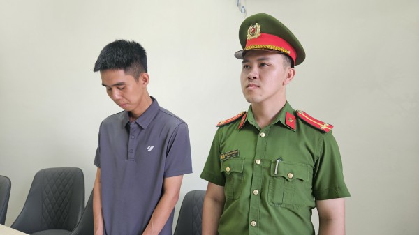 Khởi tố đối tượng mạo danh cán bộ, nhận làm sổ đỏ để chiếm đoạt tiền