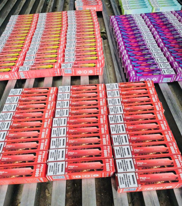 Khởi tố vụ buôn lậu 'khủng' hơn 65.000 thiết bị thuốc lá điện tử