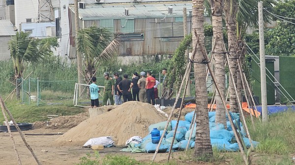 Làm rõ vụ bé trai tử vong ở khu vực chứa nước tưới cỏ sân bóng