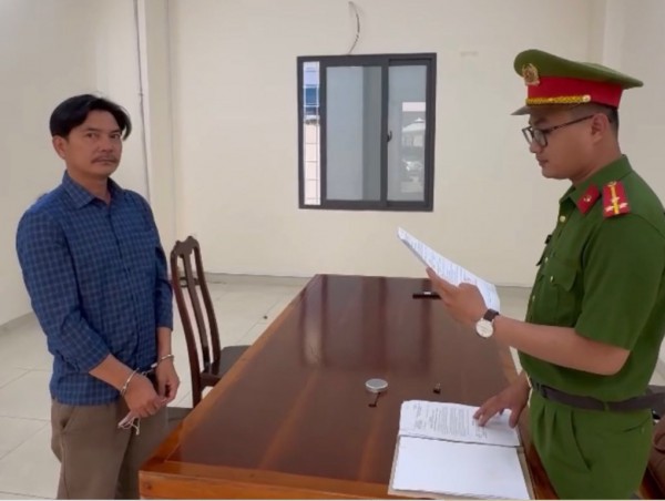 Lập 14 công ty 'ma' mua bán trái phép hóa đơn hơn 130 tỉ đồng Lập 14 công ty 'ma' mua bán trái phép hóa đơn hơn 130 tỉ đồng