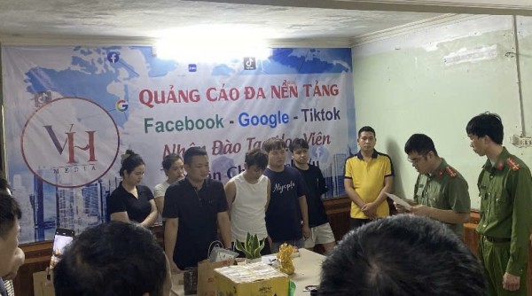 Lập 4 trang Facebook bán thuốc 'gia truyền' giả Lập 4 trang Facebook bán thuốc 'gia truyền' giả