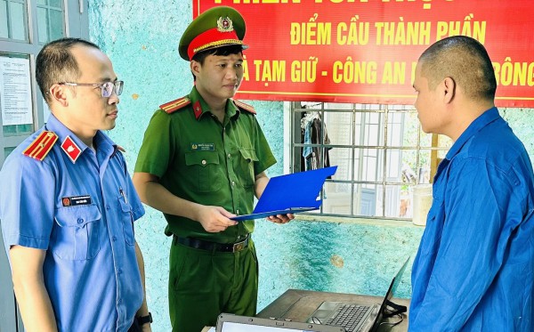 Lên mạng giả danh, dọa dùng clip nhạy cảm để tống tiền