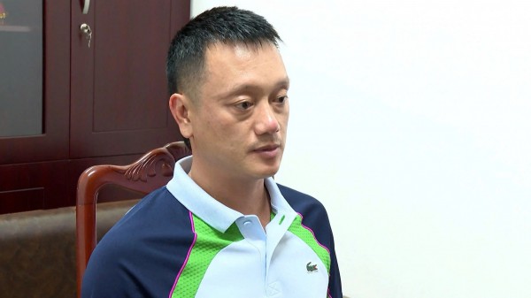 Lộ diện người nhận tiền của trùm giang hồ Vi 'ngộ' để chạy án Lộ diện người nhận tiền của trùm giang hồ Vi 'ngộ' để chạy án