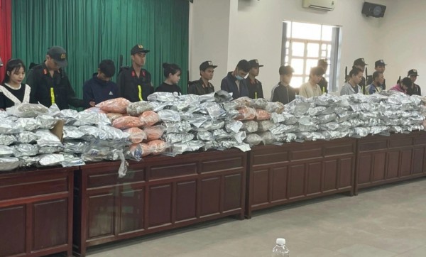 Lộ đường dây ma túy khủng từ nhóm ‘Cô tiên thơm, chuyên mùi’