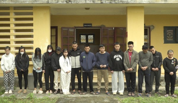 Lừa đảo nạn nhân của lừa đảo, nhóm luật sư 'dỏm' chiếm đoạt gần 1.000 tỉ đồng Lừa đảo nạn nhân của lừa đảo, nhóm luật sư 'dỏm' chiếm đoạt gần 1.000 tỉ đồng