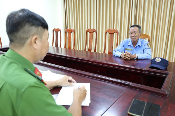 Mặc đồ bảo vệ, nửa đêm đột nhập bệnh viện trộm cắp tài sản Mặc đồ bảo vệ, nửa đêm đột nhập bệnh viện trộm cắp tài sản