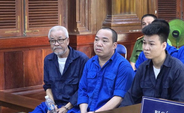 Một cựu phóng viên lãnh 15 năm tù vì cưỡng đoạt tiền của 30 CSGT