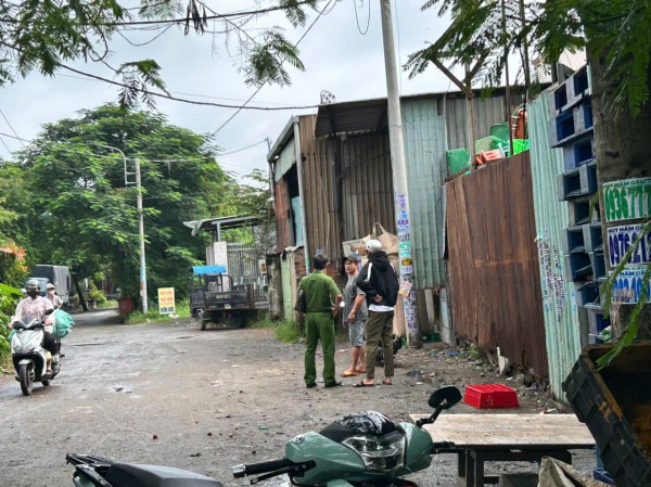 Một người đứt lìa bàn tay khi thả diều ở TP.HCM Một người đứt lìa bàn tay khi thả diều ở TP.HCM