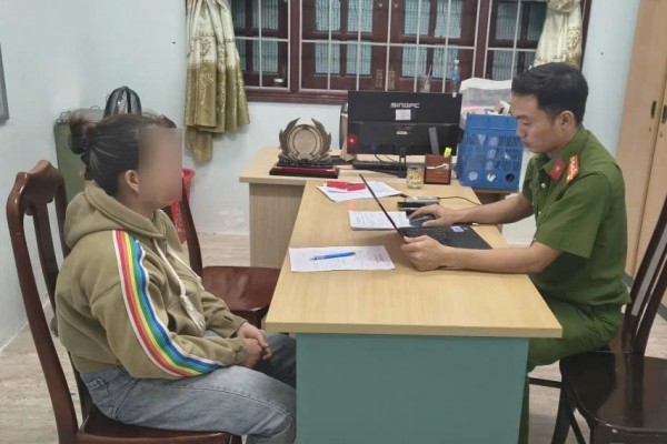 Mua heo đất giống hệt để tráo lấy hàng chục triệu đồng, nữ nghi phạm sa lưới