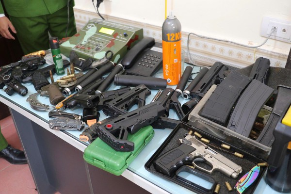 Nghệ An phá đường dây mua bán vũ khí quân dụng quy mô lớn