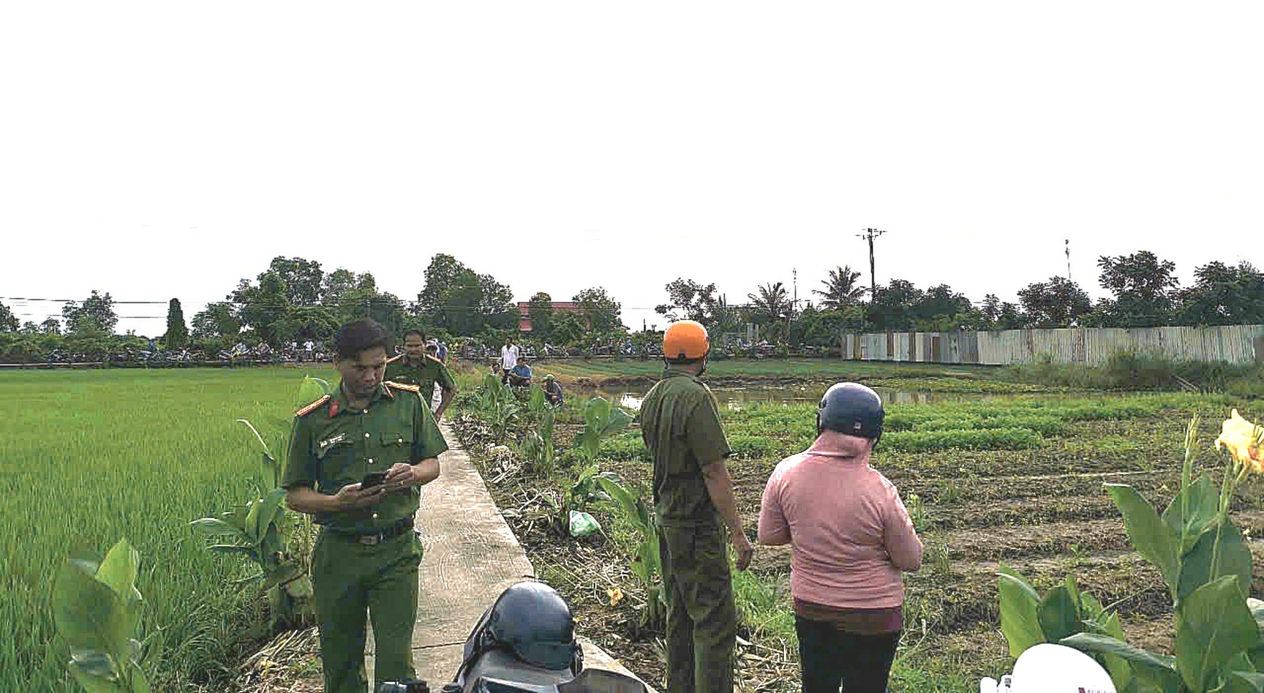 Nghi án treo cổ tự tử vì bị siết nợ