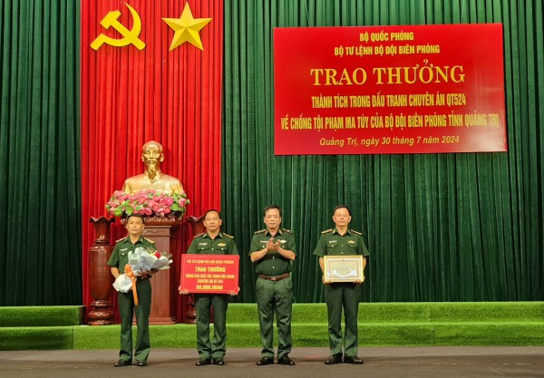 Phá án ma túy 'khủng', Bộ đội biên phòng tỉnh Quảng Trị được khen thưởng lớn