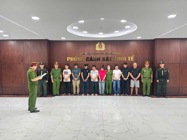 Phanh phui đường dây hợp thức hóa động vật hoang dã, khởi tố 4 kiểm lâm Phanh phui đường dây hợp thức hóa động vật hoang dã, khởi tố 4 kiểm lâm