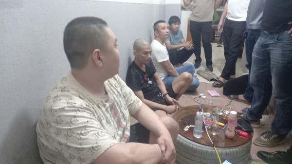 Quảng Bình: Bắt 5 nghi phạm sử dụng, tàng trữ hơn 25.000 viên ma túy