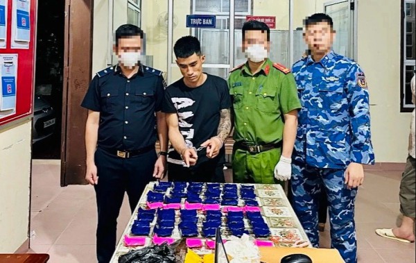Quảng Bình: Vừa mãn án tù, lại bị bắt vì mua bán 12.000 viên ma túy