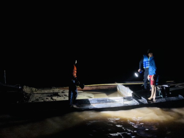 Quảng Trị: Khởi tố vụ án khai thác cát trái phép trên sông Thạch Hãn