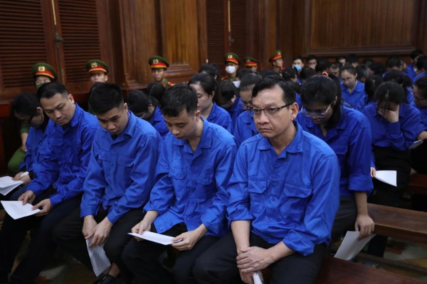 TAND TP.HCM xét xử 100 bị cáo vụ cấp phiếu thử nghiệm giả