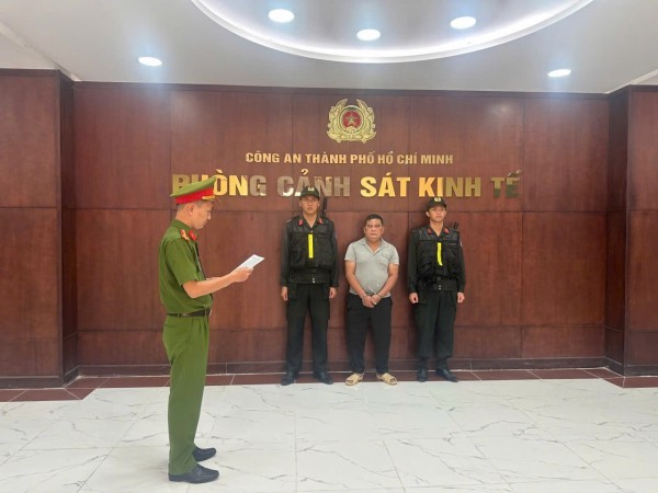 TP.HCM: Bắt vụ ngâm 3.000 tấn ốc bươu bằng 500 tấn hóa chất dùng trong xây dựng