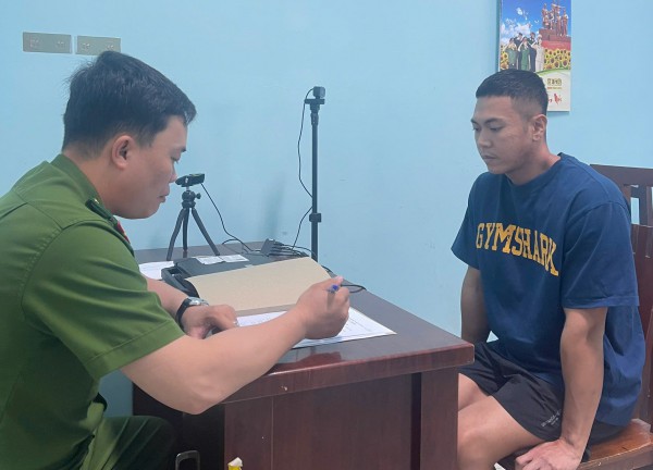 TP.HCM: Công an vào cuộc vụ nam thanh niên hành hung nữ shipper