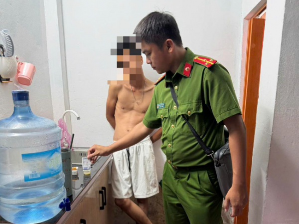 TP.HCM: Kiểm tra 'điểm nóng' khu trọ, phát hiện 2 người dương tính ma túy