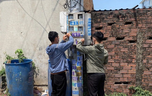 TP.HCM: Xử lý 5 thanh niên, buộc gỡ bỏ quảng cáo 'tín dụng đen'