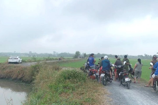 TP.HCM: Điều tra vụ người đàn ông tử vong trên đồng lúa