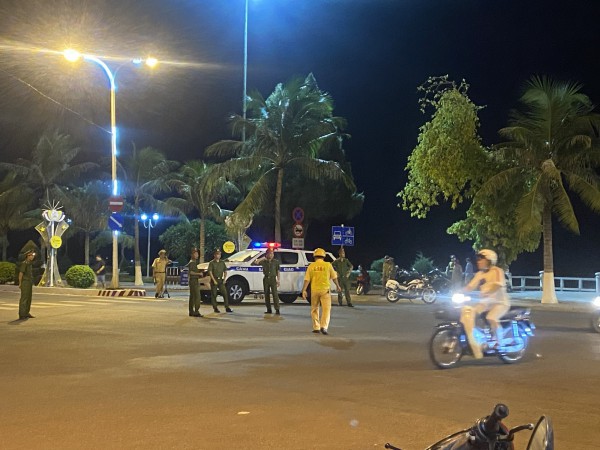 Tài xế lái xe tông thẳng vào cổng trụ sở UBND tỉnh Khánh Hòa đã tử vong
