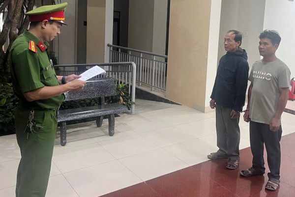 Tạm giữ 2 người đàn ông xâm hại tình dục bé gái 13 tuổi ở Đà Nẵng