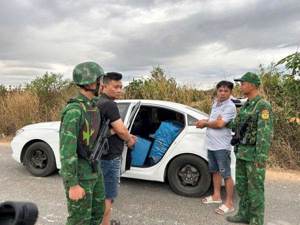 Tây Ninh: Triệt phá đường dây vận chuyển pháo lậu, thu giữ gần 420 kg Tây Ninh: Triệt phá đường dây vận chuyển pháo lậu, thu giữ gần 420 kg