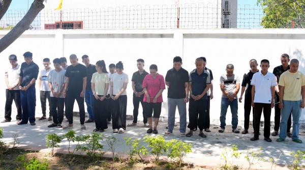 Triệt phá băng nhóm dùng 'bẫy tình' lừa đảo qua mạng, chiếm đoạt hàng chục tỉ đồng