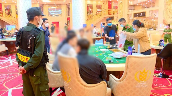 Triệt phá cơ sở đánh bạc có người nước ngoài ở Nha Trang