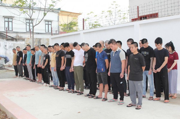 Triệt phá đường dây lừa đảo bằng sàn ảo, chiếm đoạt hơn 2.000 tỉ đồng Triệt phá đường dây lừa đảo bằng sàn ảo, chiếm đoạt hơn 2.000 tỉ đồng
