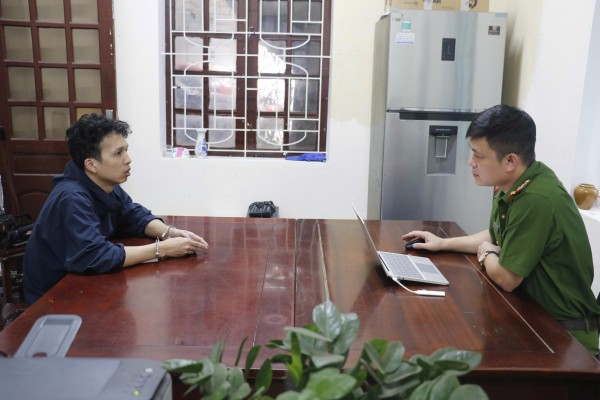 Triệt phá nhóm đánh bạc qua mạng và rửa tiền hàng triệu USD Triệt phá nhóm đánh bạc qua mạng và rửa tiền hàng triệu USD