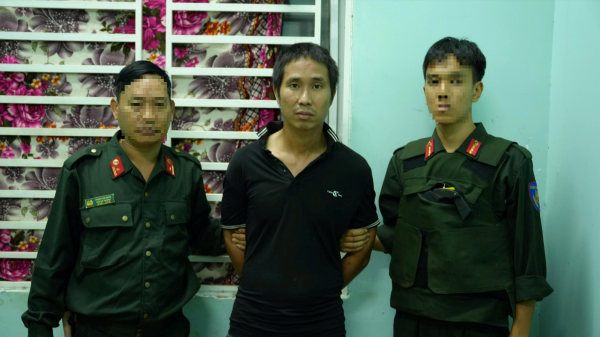 Truy tố Lê Sỹ Tùng, kẻ dùng súng thảm sát 3 người trong 1 gia đình ở Đồng Nai Truy tố Lê Sỹ Tùng, kẻ dùng súng thảm sát 3 người trong 1 gia đình ở Đồng Nai