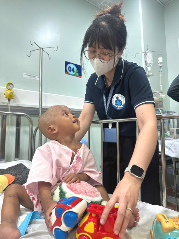 Từ 2 vụ bạo hành trẻ em: Khi pháp luật đến kịp và đến muộn