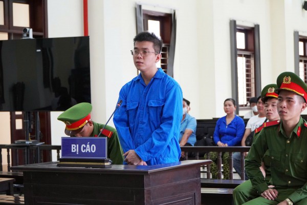 Tử hình bị cáo đâm chủ quán cà phê, cướp vàng