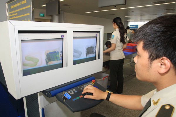 Tung tin 'có lựu đạn' trên máy bay: Hành khách bị cấm bay 1 năm