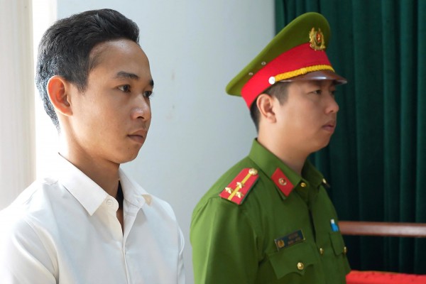 Uống rượu lái xe gây tai nạn chết người, thanh niên ở Huế bị khởi tố Uống rượu lái xe gây tai nạn chết người, thanh niên ở Huế bị khởi tố