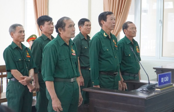 Vụ 6 cựu chiến binh kêu oan khi ra tù: Hoãn xét xử phúc thẩm lần 3 Vụ 6 cựu chiến binh kêu oan khi ra tù: Hoãn xét xử phúc thẩm lần 3
