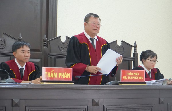 Vụ 6 cựu chiến binh kêu oan khi ra tù: Hoãn xét xử phúc thẩm lần 3 Vụ 6 cựu chiến binh kêu oan khi ra tù: Hoãn xét xử phúc thẩm lần 3
