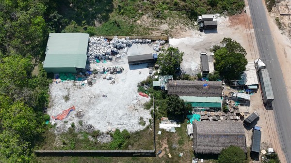 Vụ án đổ trộm 20.000 tấn chất thải: Bóc trần 'hệ sinh thái xử lý rác giả' Vụ án đổ trộm 20.000 tấn chất thải: Bóc trần 'hệ sinh thái xử lý rác giả'