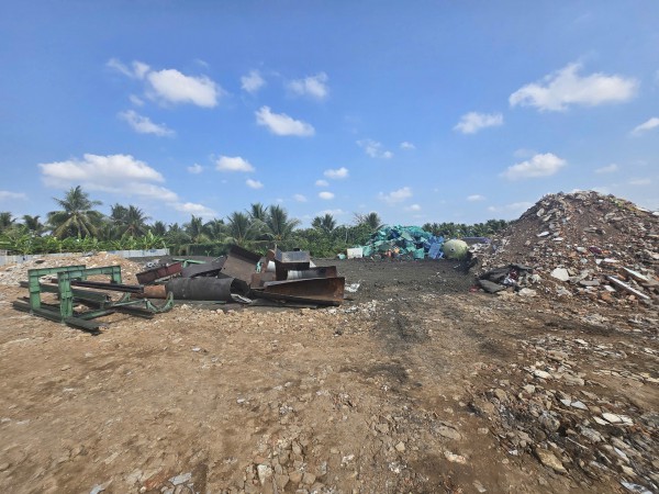 Vụ án đổ trộm 20.000 tấn chất thải: Bóc trần 'hệ sinh thái xử lý rác giả' Vụ án đổ trộm 20.000 tấn chất thải: Bóc trần 'hệ sinh thái xử lý rác giả'