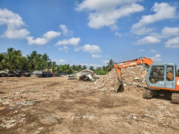 Vụ án đổ trộm 20.000 tấn chất thải: Bóc trần 'hệ sinh thái xử lý rác giả' Vụ án đổ trộm 20.000 tấn chất thải: Bóc trần 'hệ sinh thái xử lý rác giả'