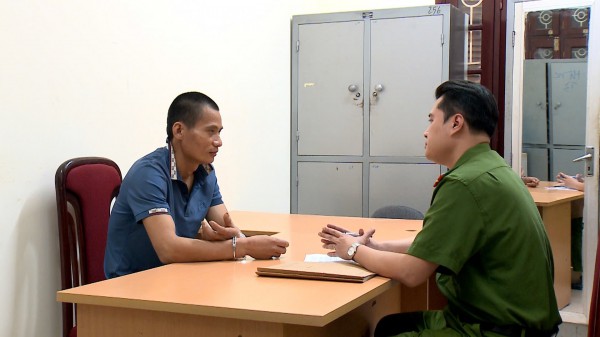 Vụ cướp Ngân hàng Vietinbank: Bán nhà, báo nợ bố mẹ nhiều lần vì mê cờ bạc