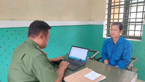 Vụ đâm chết người tình cũ trước mặt con trai ở Đồng Tháp: Hung thủ khai gì?