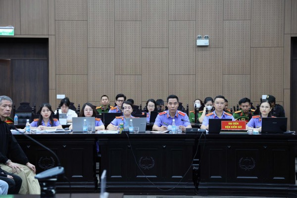 Vụ đánh bạc tại King Club: VKS bác quan điểm ‘đánh bạc cho vui’, ‘đánh vì nhiệm vụ’ Vụ đánh bạc tại King Club: VKS bác quan điểm ‘đánh bạc cho vui’, ‘đánh vì nhiệm vụ’