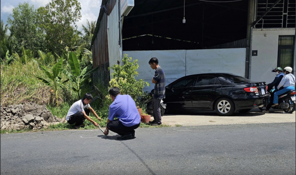 Vụ nữ sinh tử vong ở Vĩnh Long: Tạm đình chỉ điều tra tài xế Vụ nữ sinh tử vong ở Vĩnh Long: Tạm đình chỉ điều tra tài xế