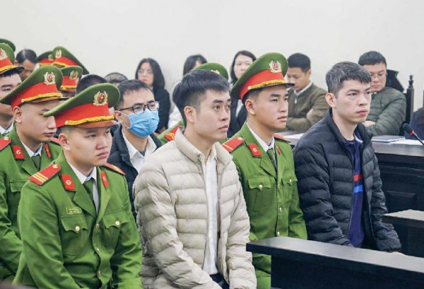 Vụ sữa HIUP giả: Chủ tịch Z Holding bị đề nghị đến 28 năm tù Vụ sữa HIUP giả: Chủ tịch Z Holding bị đề nghị đến 28 năm tù