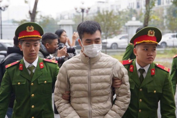 Xét xử vụ sữa HIUP giả: Giá bán cho người dân gấp 6 lần giá xuất xưởng Xét xử vụ sữa HIUP giả: Giá bán cho người dân gấp 6 lần giá xuất xưởng