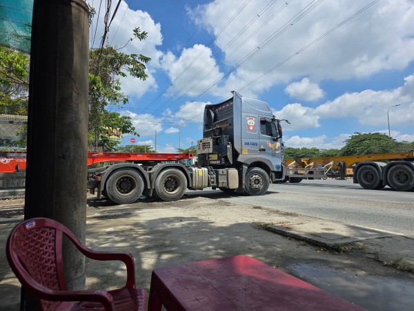 Xử phạt bãi xe đường Võ Chí Công: Buộc tháo dỡ, không cấp điểm kinh doanh